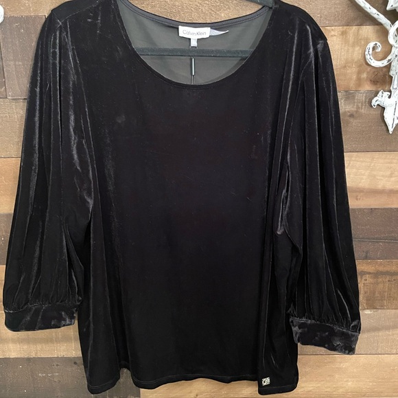 Calvin Klein Tops - Calvin Klein Women's Black Velvet Top